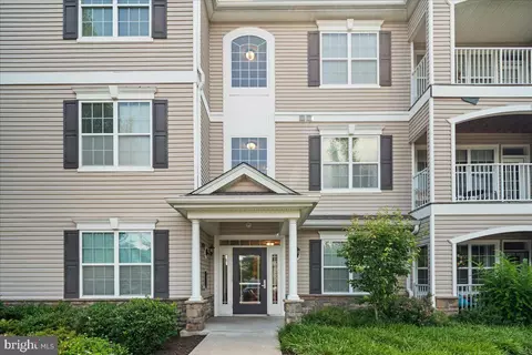 634 Timberlake Dr, Ewing, NJ 08618