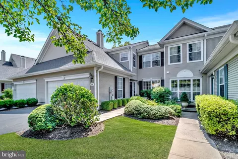 157 Coburn Rd, Pennington, NJ 08534