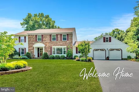 25 Highmont Dr, West Windsor, NJ 08550