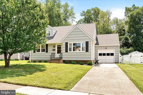 7 Doreen Rd, Hamilton, NJ 08690