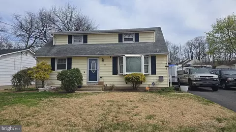 44 Sandalwood Ave, Hamilton, NJ 08619