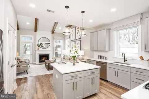 44 Kay Chiarello Way, Hamilton, NJ 08690