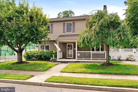 27 Westcott Ave, Hamilton, NJ 08610