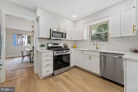 Kitchen - 1011 Parkside Ave, Ewing, NJ 08618 photo 2 of 4