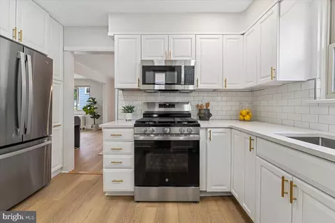 Kitchen - 1011 Parkside Ave, Ewing, NJ 08618 photo 3 of 4
