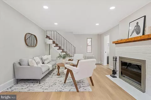 Living - 1011 Parkside Ave, Ewing, NJ 08618 photo 4 of 5