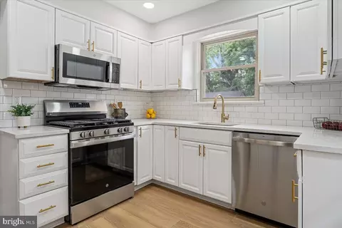 Kitchen - 1011 Parkside Ave, Ewing, NJ 08618 photo 1 of 4