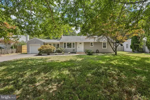 35 Wallace Rd, Princeton Junction, NJ 08550