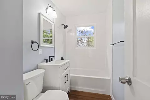 Bath - 215 Clamer, Ewing, NJ 08638 photo 2 of 2