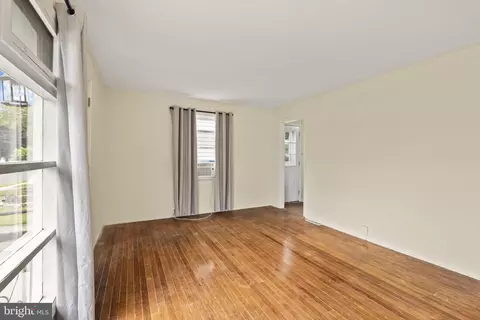 Living - 215 Clamer, Ewing, NJ 08638 photo 4 of 4