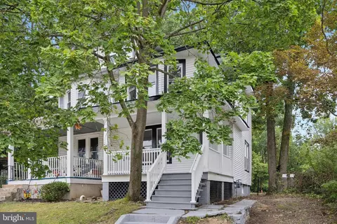 78 Oak Ln, Trenton, NJ 08618