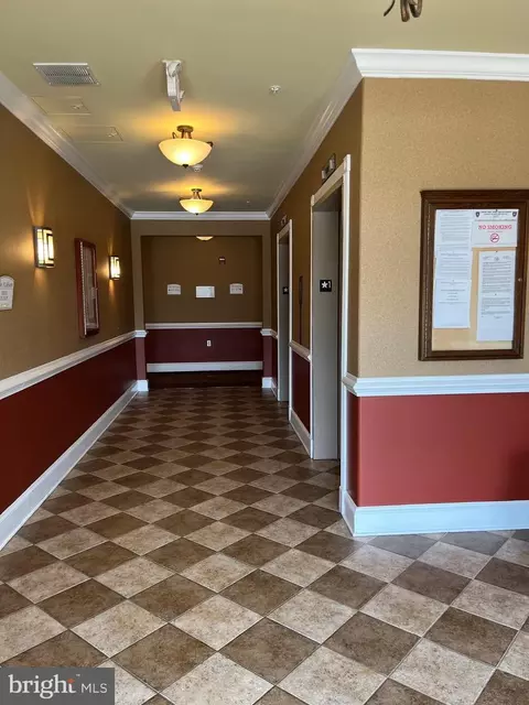 Entry Way - 435 Masterson Ct, Ewing, NJ 08618 photo 1 of 2