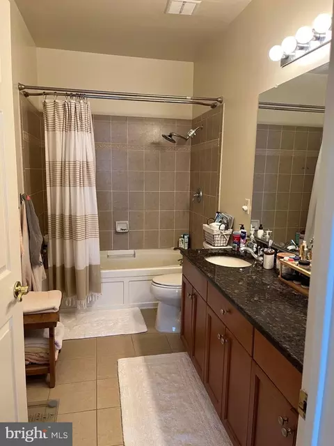 Bath - 435 Masterson Ct, Ewing, NJ 08618 photo 1 of 2