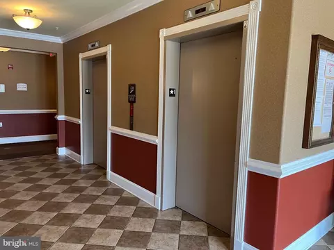 Entry Way - 435 Masterson Ct, Ewing, NJ 08618 photo 2 of 2