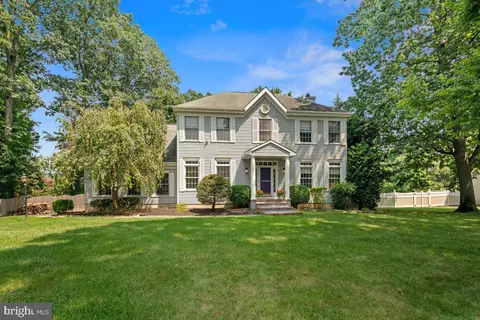 5 Violet Ln, Robbinsville, NJ 08691