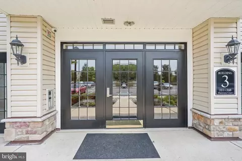 315 Masterson Ct, Ewing, NJ 08618