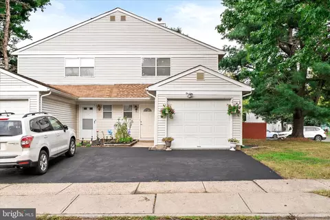 136 Wyndmoor Dr, Hightstown, NJ 08520