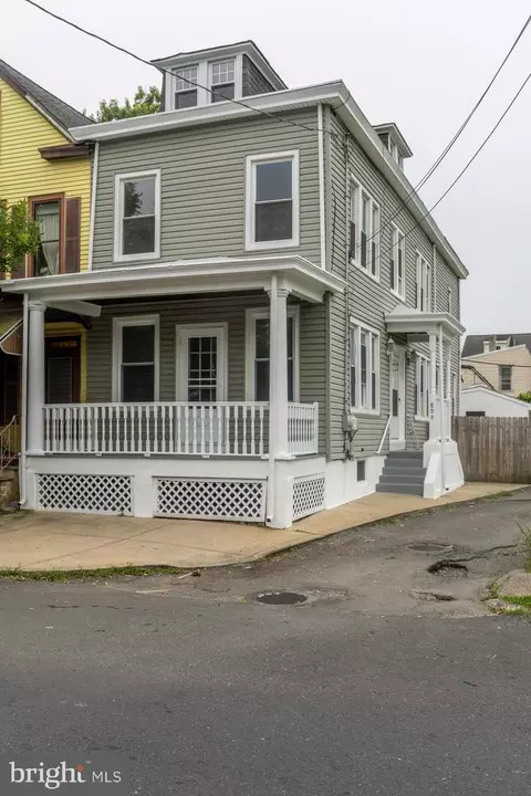 809 Quinton Ave, Trenton, NJ 08629