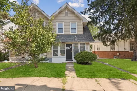 124 Waverly Pl, Hamilton, NJ 08609
