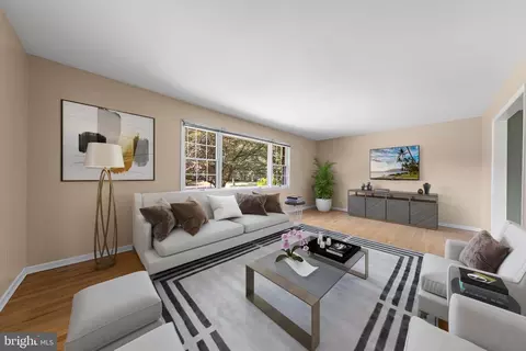 12 Berkshire Dr, Princeton Junction, NJ 08550