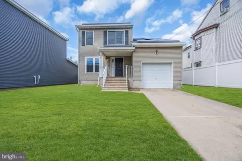 206 E Franklin St, Hamilton, NJ 08610