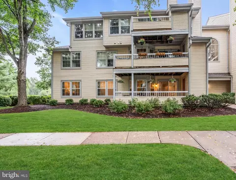 103 Claridge Ct #1, Princeton, NJ 08540