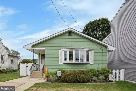 537 Redfern St, Hamilton, NJ 08610