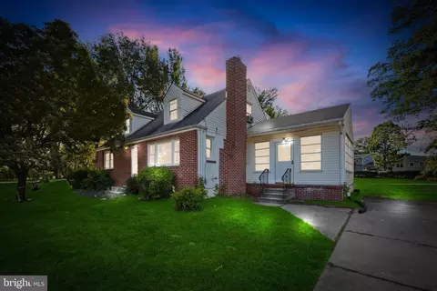 245 Paxson Ave, Hamilton, NJ 08690