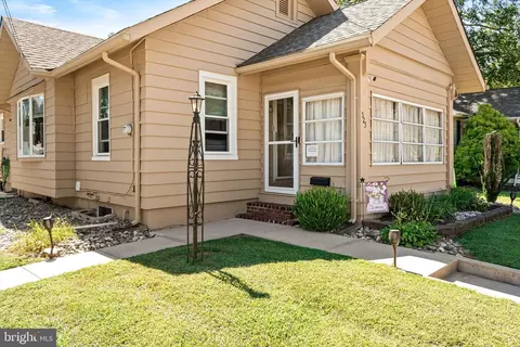 525 Lafayette Ave, Hamilton, NJ 08610