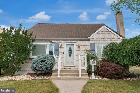 20 Bethany Ct, Hamilton, NJ 08610
