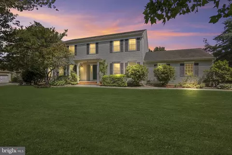 11 Bridgewater Dr, Princeton Junction, NJ 08550