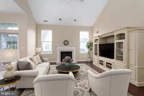 25 Aristotle Way, East Windsor, NJ 08512