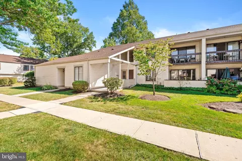 4 Avon Drive East # t, East Windsor, NJ 08520