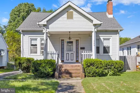 1583 Pennington Rd, Ewing, NJ 08618