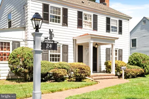 24 Jarvie Dr, Hamilton, NJ 08690