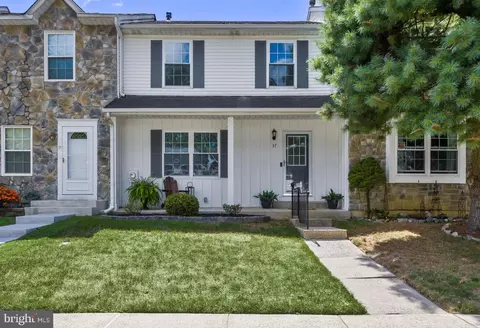 37 Stafford Ct, Hamilton, NJ 08690