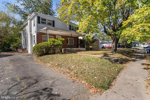 194 Woodland Ave, Trenton, NJ 08638