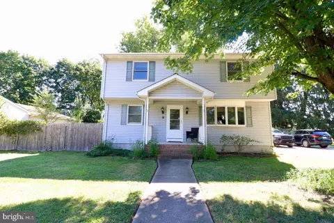 24 Vetterlein Ave, Hamilton, NJ 08619