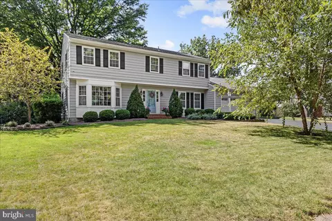 20 Berkshire Dr, Princeton Junction, NJ 08550