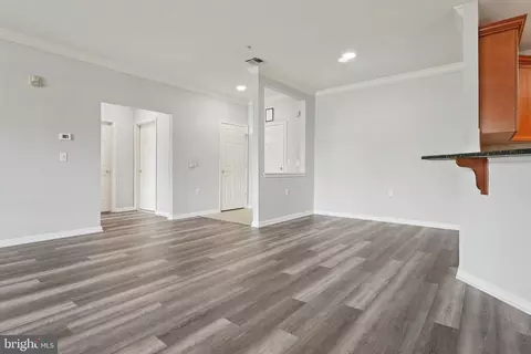 Living - 313 Masterson Ct, Ewing, NJ 08618 photo 10 of 10