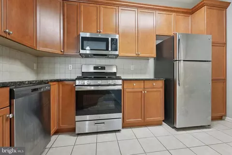 Kitchen - 313 Masterson Ct, Ewing, NJ 08618 photo 3 of 4