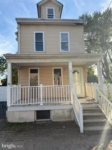 29 Oregon Ave, Hamilton, NJ 08610