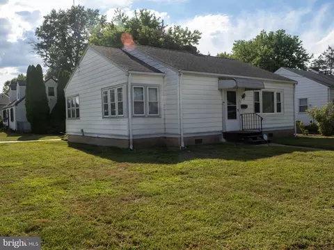 901 Parkway Ave, Trenton, NJ 08618