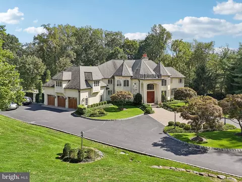 13 Hageman Ln, Princeton, NJ 08540