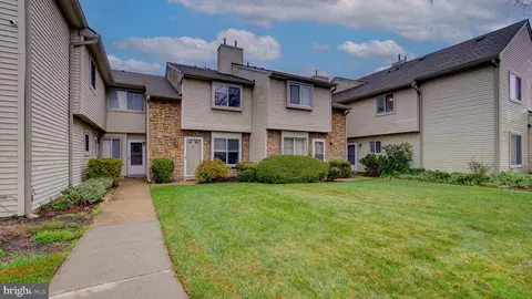 58 Teal Ct, Hightstown, NJ 08520