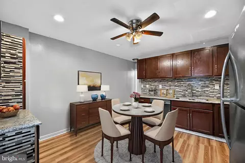 913 Revere Ave, Trenton, NJ 08629