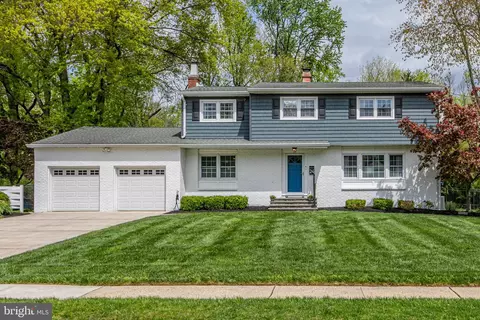 24 Stonicker Dr, Lawrence Township, NJ 08648
