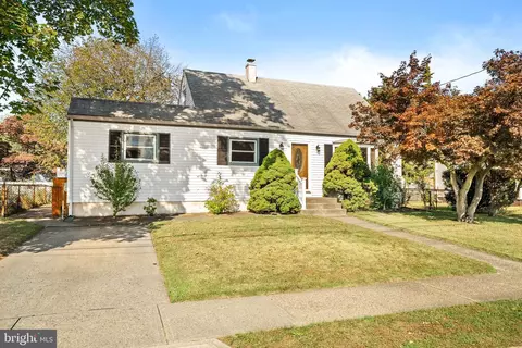 44 Falmouth Rd, Hamilton, NJ 08620