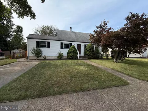 44 Falmouth Rd, Hamilton, NJ 08620