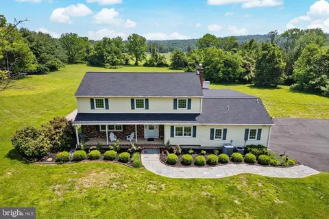1602 Harbourton Rocktown Rd, Lambertville, NJ 08530